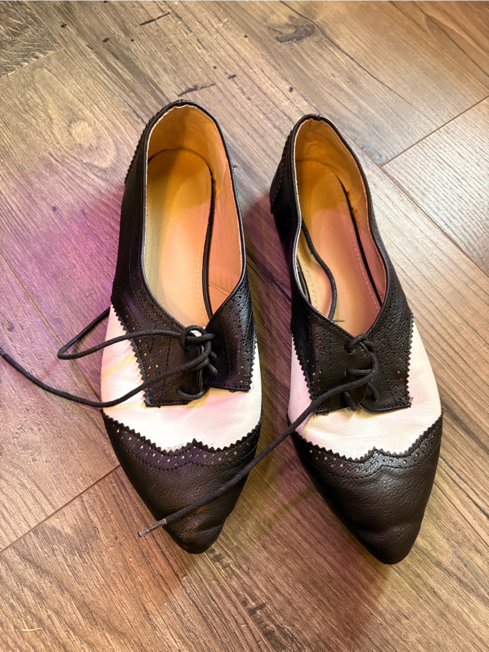 Black and White Lace-Up Women's Brogue Flats
